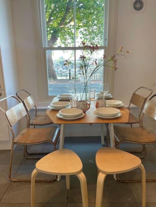 Feriehus Townhouse With Harbour Views. Sleeps 7