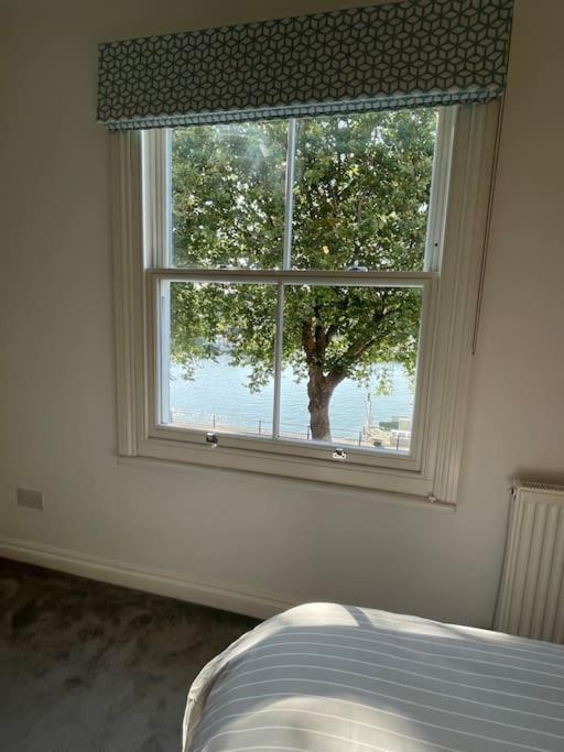 Townhouse With Harbour Views. Sleeps 7