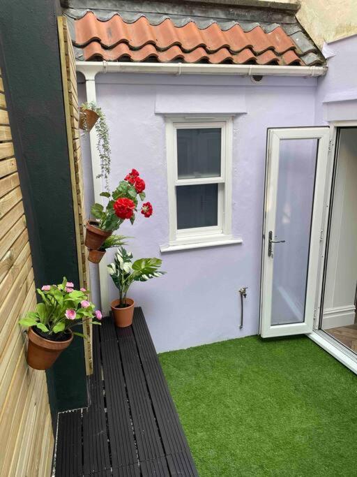 Townhouse With Harbour Views. Sleeps 7 Сasa de vacaciones Bristol