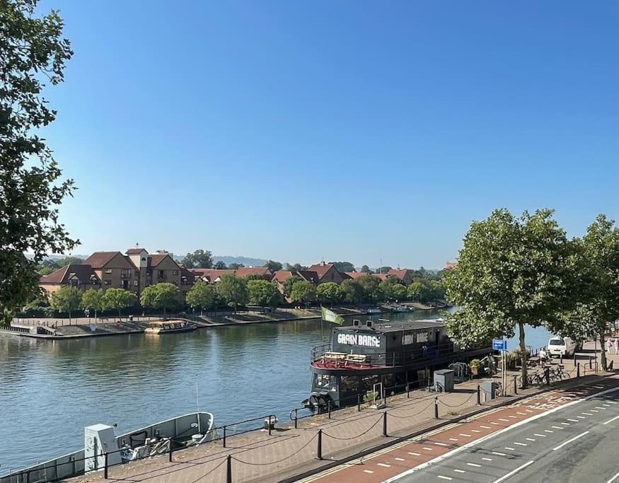 Townhouse With Harbour Views. Sleeps 7 Сasa de vacaciones Bristol